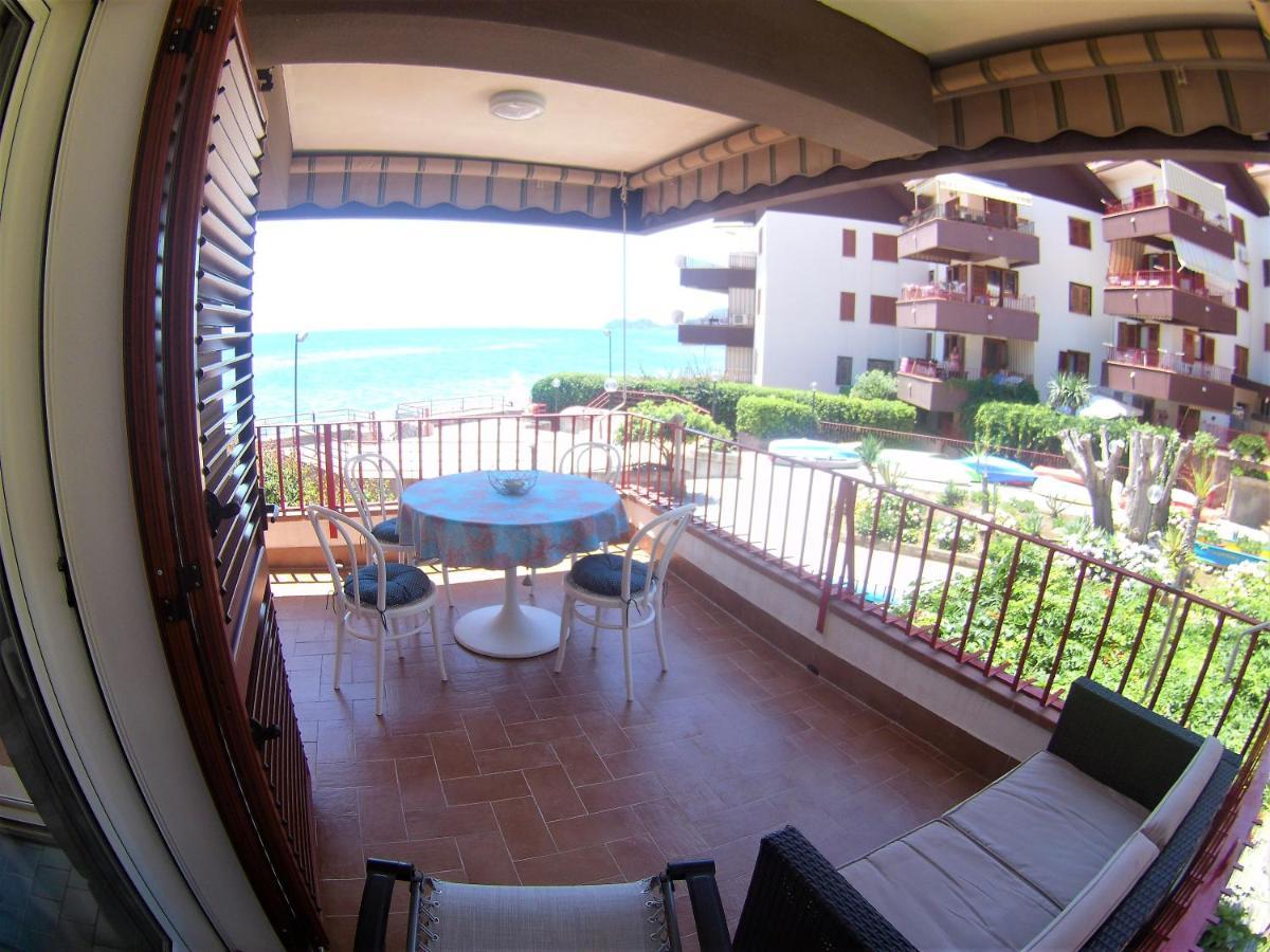 Sea Beach Taormina Apartment Letojanni Exterior foto