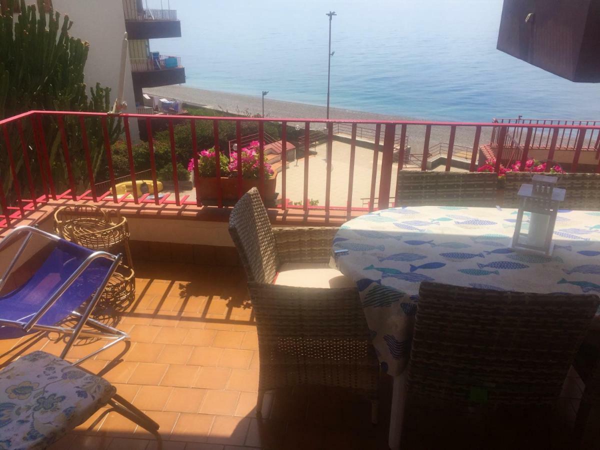 Sea Beach Taormina Apartment Letojanni Exterior foto